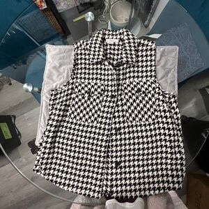 Chic Houndstooth Button Up Vest w/ Patch Pockets